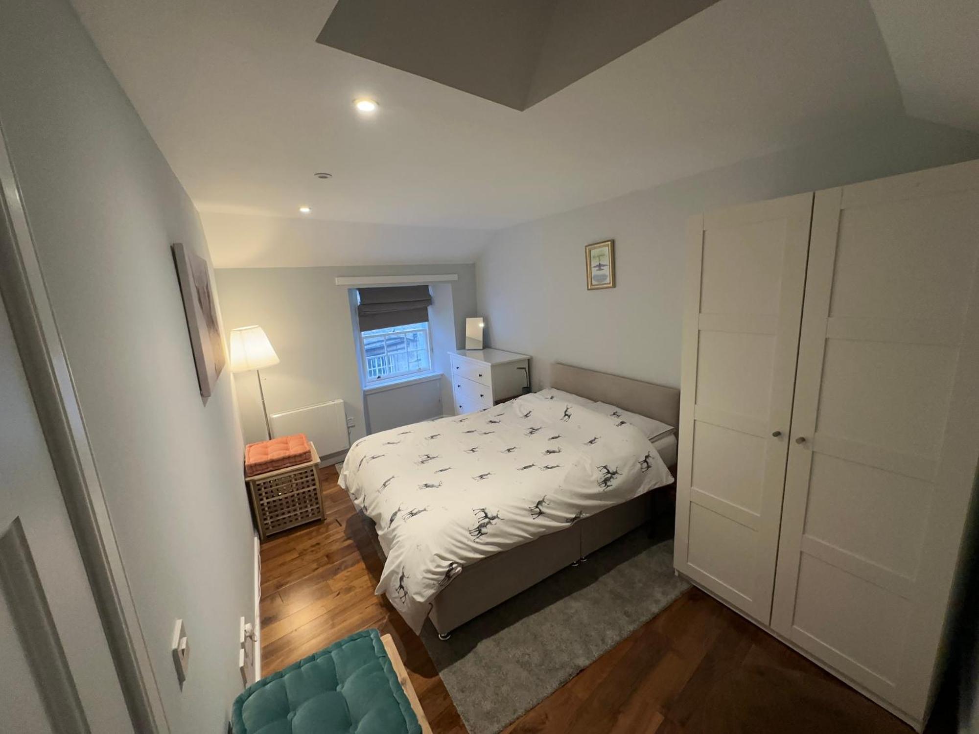 One Bee Apartment Edinburgh Exterior photo